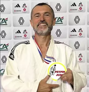L'entraîneur de Peypin Judo en Championnat du Monde Vétérans 